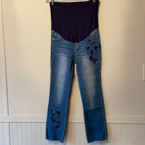 Pink Blush Maternity skinny jeans with floral dtl